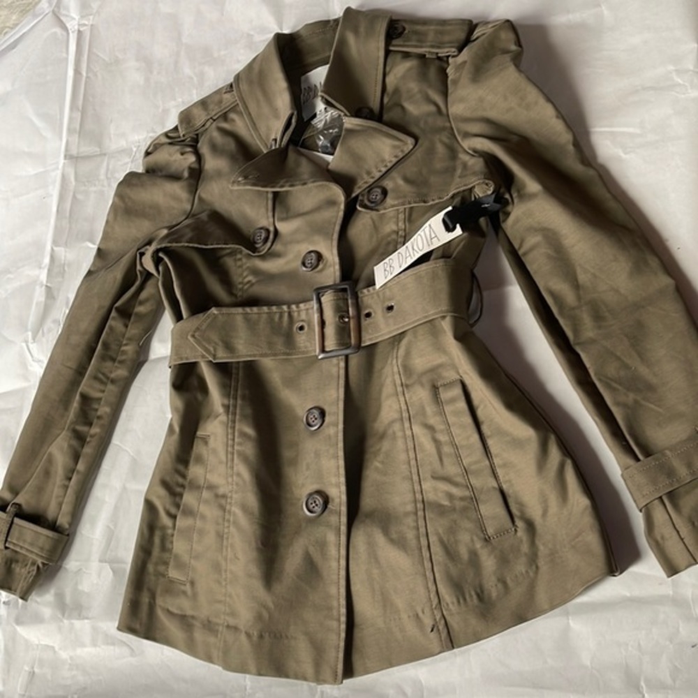 NWT BB Dakota trench coat